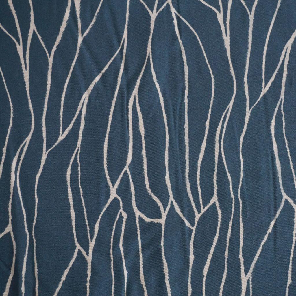 Viskose Twill Druck abstrakte Blätter stahlblau petrol